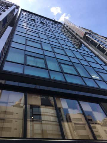 中央区銀座６丁目の店舗一部