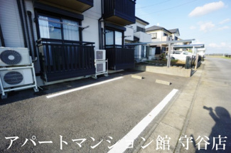 【駐車場】