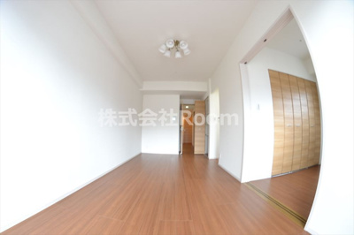 【洋室】 | ジャスパ御堂筋本町 | 明るい洋室です