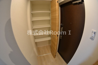 【玄関】 | ジャスパ御堂筋本町 | 玄関です