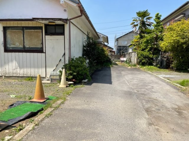 【前面道路含む現地写真】の画像