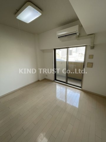 エステムプラザ梅田扇町公園パークランドの居間・リビング|使いやすいリビングです