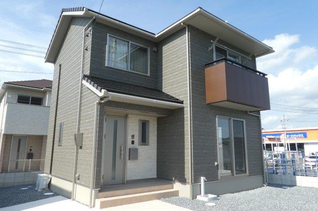 総社市井手の一戸建ての外観