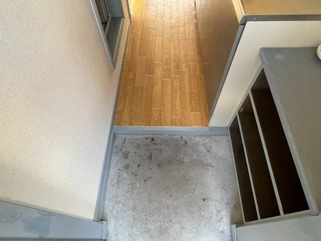 ユーハイツの玄関