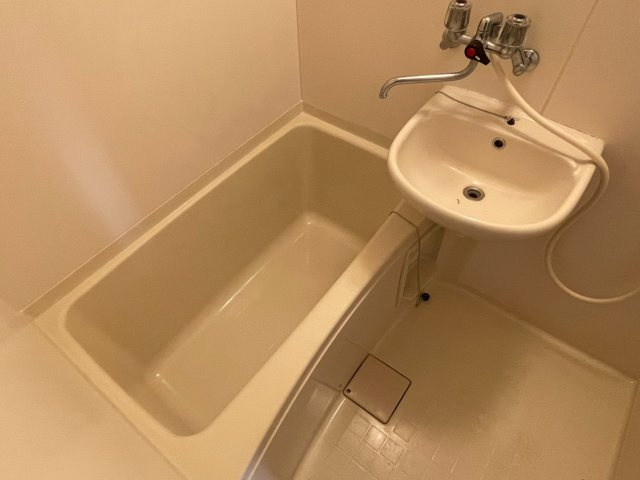 ユーハイツの浴室
