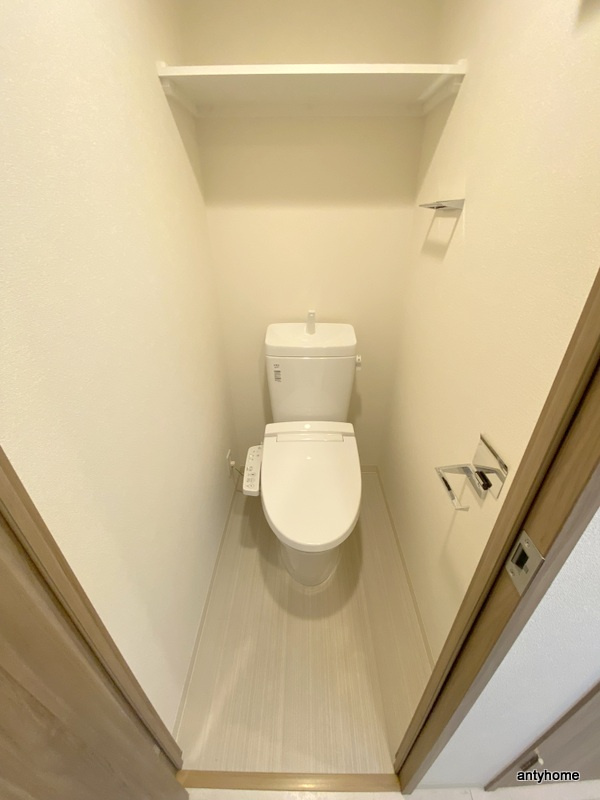 プレサンス堺筋本町駅前シェル　仲介手数料無料のトイレ