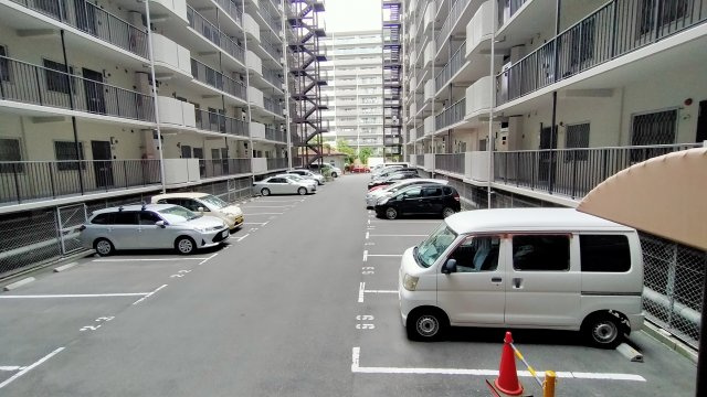 ネオコーポ鶴見緑地の駐車場|駐車場です。