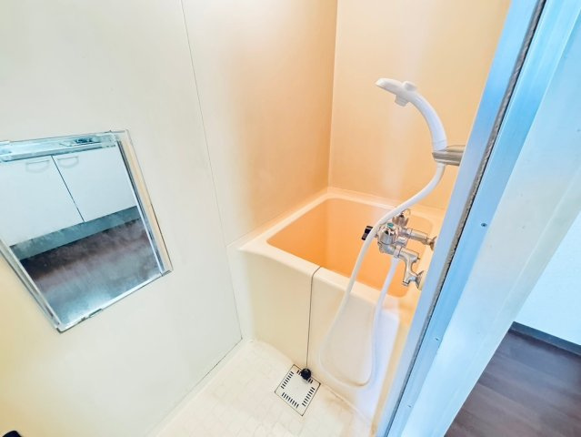 【浴室】 | アップルハウス北34条Ⅱ | 日々の疲れを癒すお風呂付です