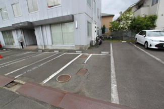 【駐車場】
