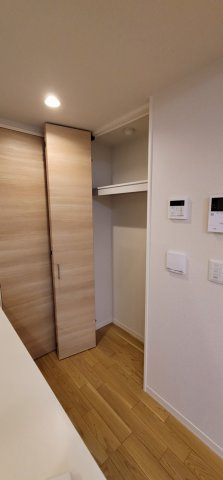 ラックメゾンの収納|キッチン前の収納です