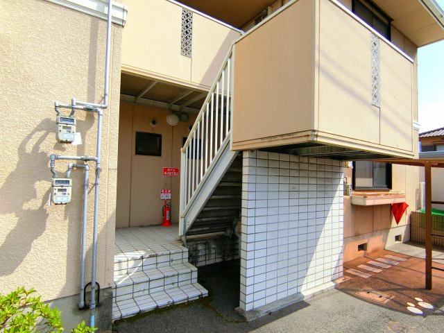 ハイツひまわりのエントランス