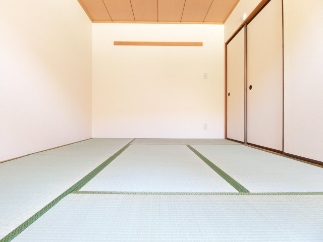 ハイツひまわりの和室