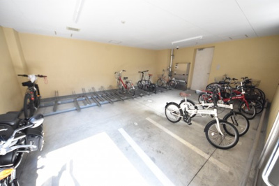 【駐車場】 | ウォームスヴィル神戸元町JP