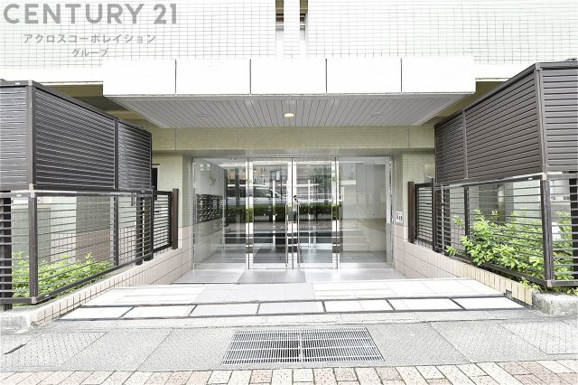 エントラス