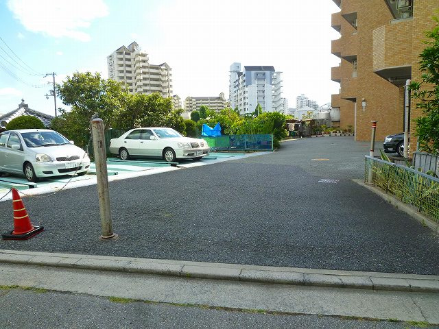 【駐車場】 | マ・ブランシェット弦月