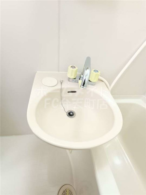 【洗面所】 | アースエルフィン | コンパクトで使いやすい洗面