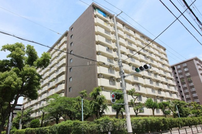 【外観】 | すみれ橋第1コーポ１号棟 | ☆京阪本線「関目」駅徒歩9分
☆2022年7月上旬改装工事完了予定
☆ペット飼育可！（条件付）家族と一緒に暮らせます♪
