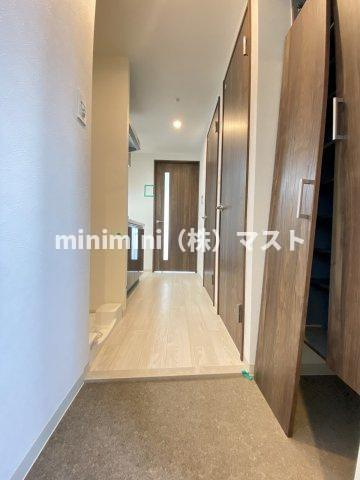 フォーリアライズ難波南レーヴの玄関