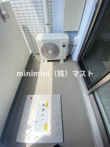 フォーリアライズ難波南レーヴのバルコニー