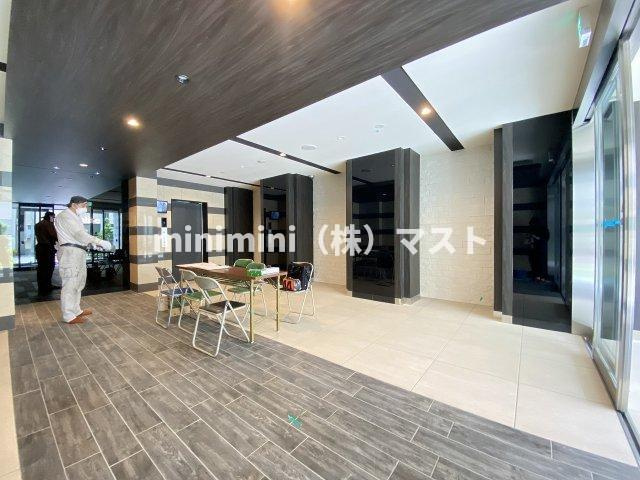 フォーリアライズ難波南レーヴのロビー