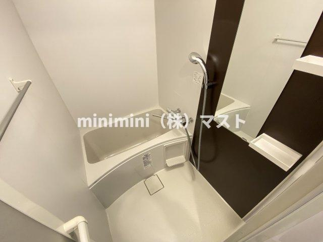 フォーリアライズ難波南レーヴの浴室