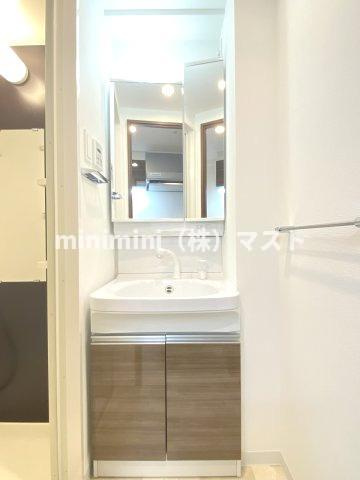 フォーリアライズ難波南レーヴの洗面所