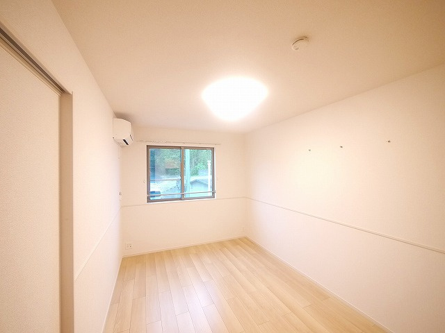 グレイス木津川　Ⅰの洋室