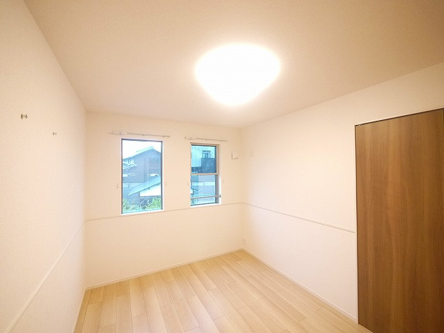 グレイス木津川　Ⅰの洋室