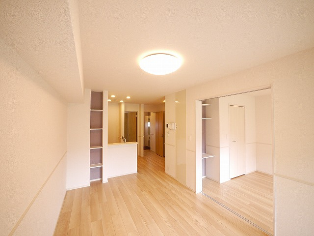 グレイス木津川　Ⅱの居間・リビング