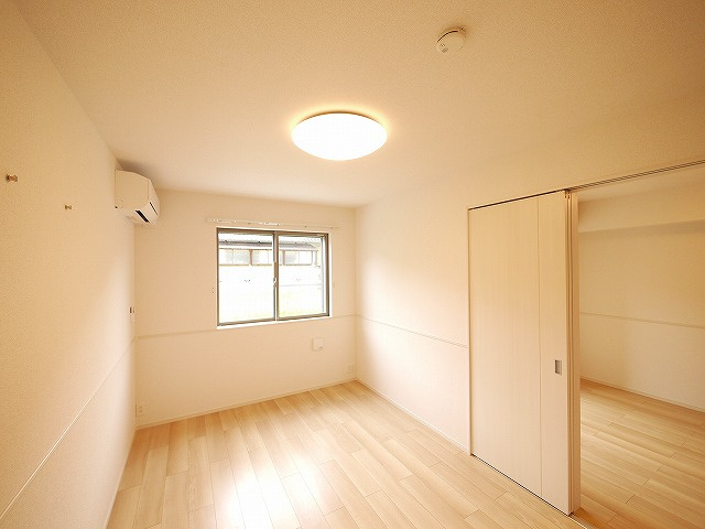 グレイス木津川　Ⅱの洋室