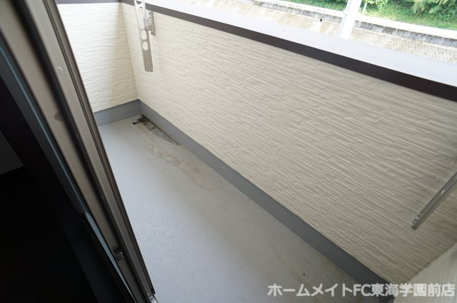 島崎３丁目貸家のバルコニー