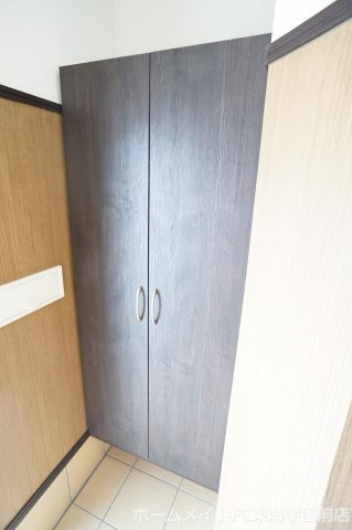 島崎３丁目貸家の収納