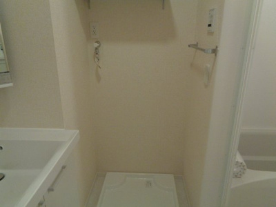 【設備】 | ディモラーレ | 洗濯機置き場