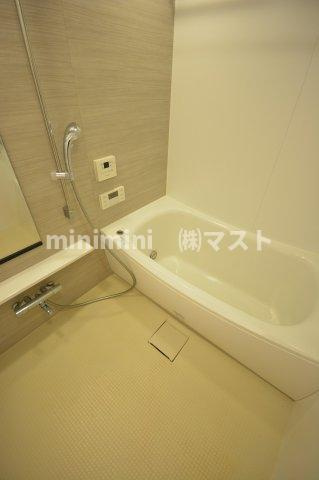 ブランズ北堀江プレイスの浴室