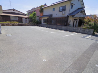 【駐車場】