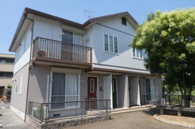 グランディールBの外観