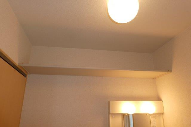 グランディールBの洗面所|洗面所棚