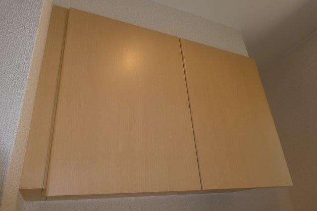 グランディールBの玄関|シューズボックス上