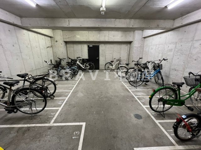 プロスパー瓦屋町　BRAVI不動産のその他共用部分|【プロスパー瓦屋町】駐輪場