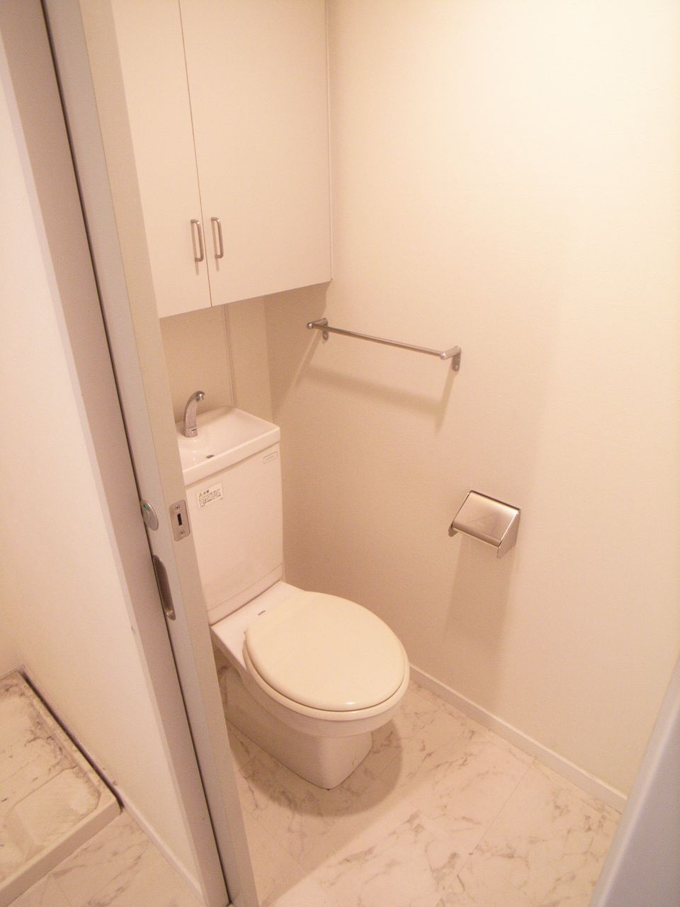 アリソ東船橋のトイレ|※反転タイプのお部屋の参考写真です。