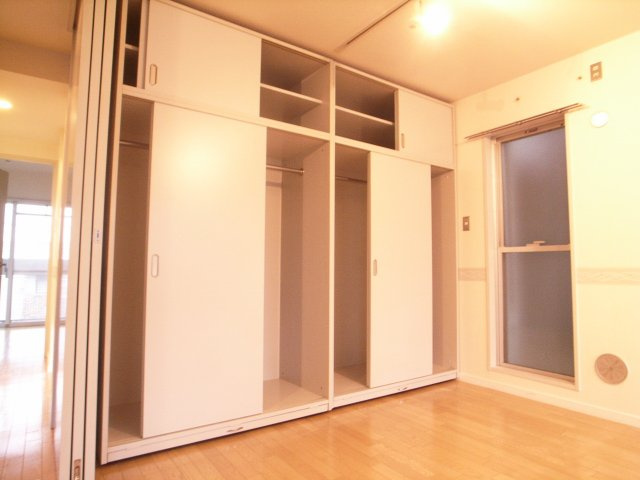 アリソ東船橋の収納|※反転タイプのお部屋の参考写真です。