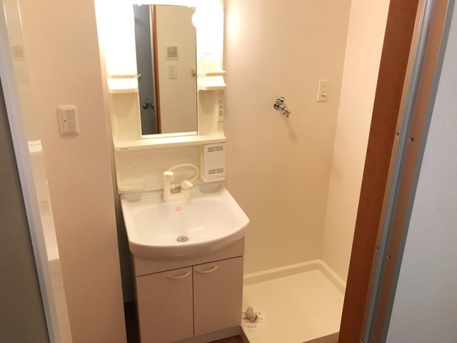 ペティハウス・ロベリアの洗面所|洗髪洗面化粧台