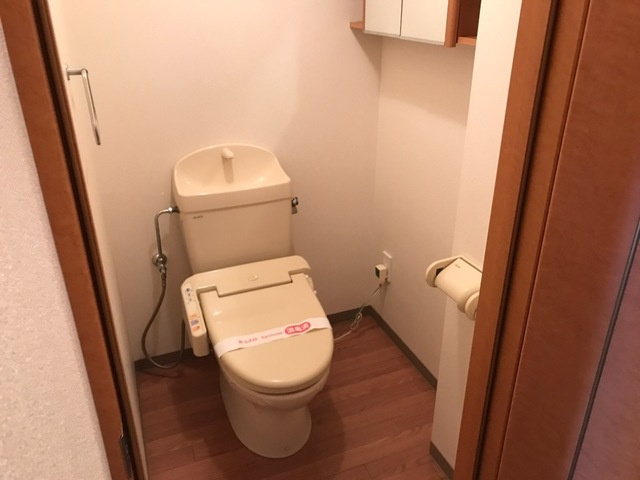 ペティハウス・ロベリアのトイレ|シャワー付トイレ