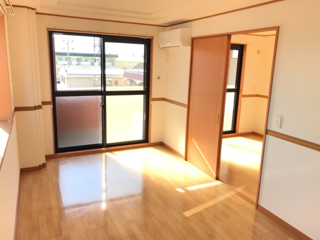 ペティハウス・ロベリアの居間・リビング|リビング