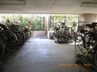 【その他共用部分】 | 建物内に便利な駐輪場があります。