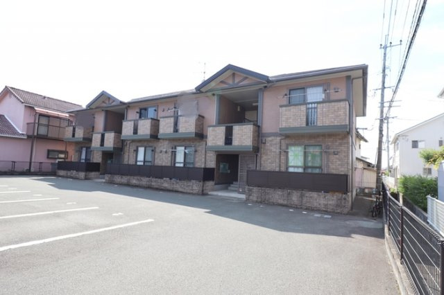 熊本市南区薄場１丁目のアパートの外観