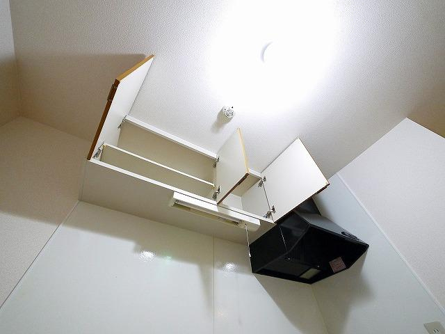 ベルコリーヌ紺屋のキッチン|コンパクトなキッチンで掃除もラクラク