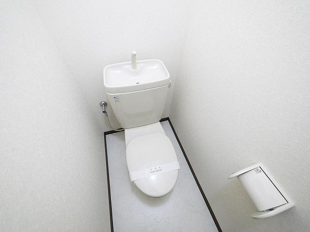 ベルコリーヌ紺屋のトイレ|落ち着いた色調のトイレです