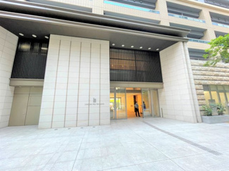 【エントランス】 | 開放的なエントランス空間をつくってるので、毎日気持ち良く、またご友人なども素敵に迎え入れられます