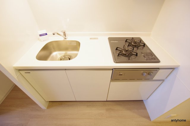 コンフォリア江坂　仲介手数料無料のキッチン